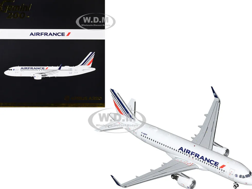 Airbus A320 Commercial Aircraft Air France White with Tail Stripes Gemini 200 Series 1/200 Diecast Model Airplane GeminiJets G2AFR1208