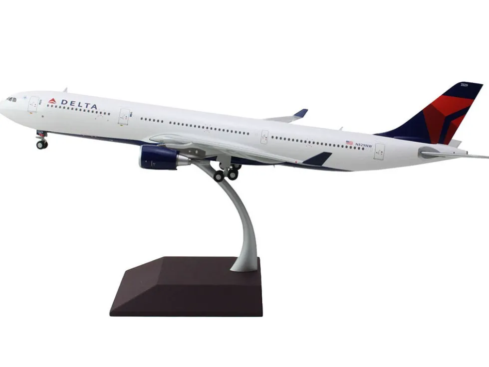 Airbus A330-300 Commercial Aircraft "Delta Air Lines" (N829NW) White with Blue and Red Tail "Gemini 200" Series 1/200 Diecast Model Airplane by GeminiJets