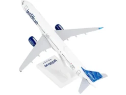 Airbus A321neo Commercial Aircraft "JetBlue" (N4048J) White with Blue Tail (Snap-Fit) 1/150 Plastic Model by Skymarks