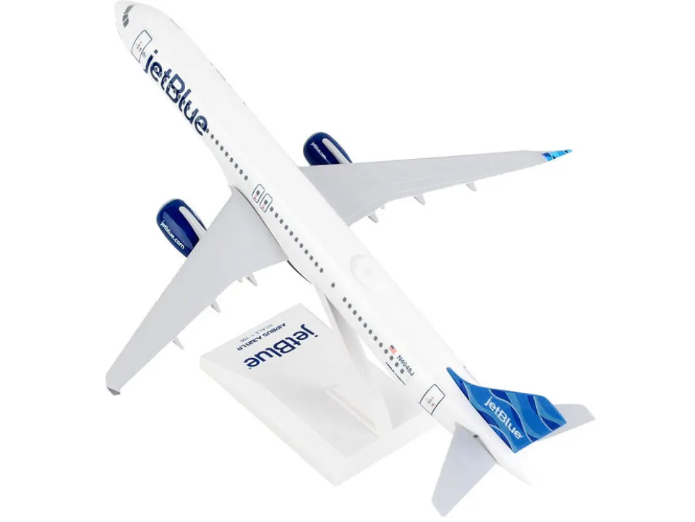 Airbus A321neo Commercial Aircraft "JetBlue" (N4048J) White with Blue Tail (Snap-Fit) 1/150 Plastic Model by Skymarks