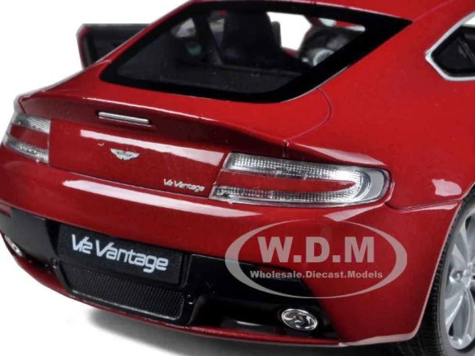 2010 Aston Martin V12 Vantage Red 1/24 Diecast Model Car Welly 24017