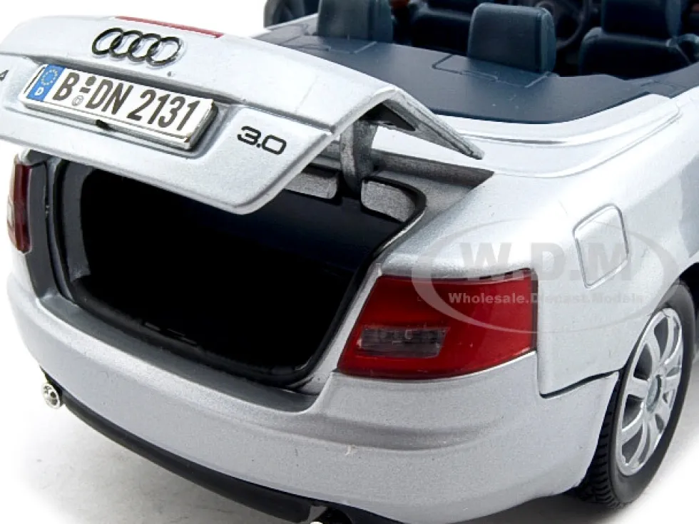 2004 Audi A4 Convertible Silver 1/18 Diecast Model Car Motormax 73148