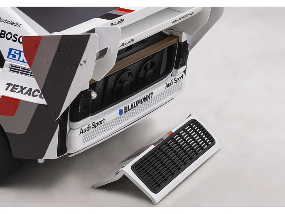 Audi Quattro S1 #1 Walter Roehrl Winner Pikes Peak 1987 1/18 Model Car Autoart 88700
