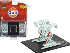 Automotive Double Scissor Lift Gulf Oil Light Blue Double Scissor Lifts Series 1 1/64 Diecast Model Greenlight 16160B