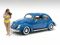 Beach Girl Amy Figurine for 1/24 Scale Models American Diorama 76416
