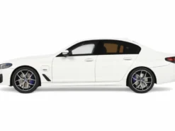 2023 BMW 545e xDrive M Sport Alpine White 1/18 Model Car by GT Spirit