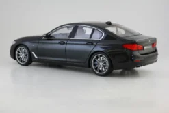 BMW 5 Series G30 Black Sapphire 1/18 Diecast Model Car Kyosho 8941 BK