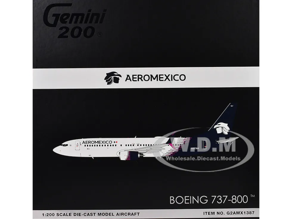 Boeing 737-800 Commercial Aircraft "AeroMexico" (N957AM) White with Dark Blue Tail "Gemini 200" Series 1/200 Diecast Model Airplane by GeminiJets