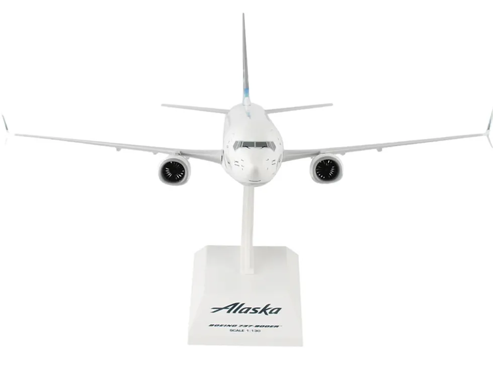Boeing 737-900 Commercial Aircraft "Alaska Airlines" (N494AS) White with Blue Tail (Snap-Fit) 1/130 Plastic Model by Skymarks