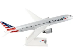 Boeing 787 9 Commercial Aircraft American Airlines N820AL Gray with Blue and Red Tail Snap Fit 1/200 Plastic Model Skymarks SKR936