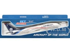 Boeing 787-8 Commercial Aircraft "Aeromexico" White with Blue Tail (Snap-Fit) 1/200 Plastic Model by Skymarks