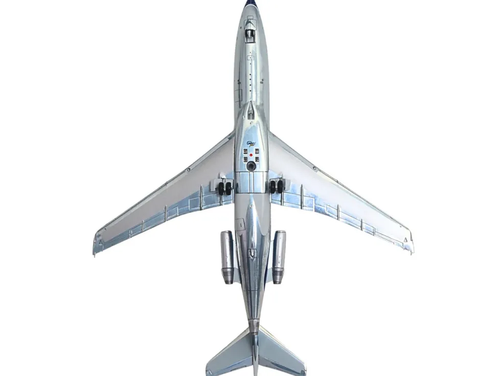 Boeing 727-100 Commercial Aircraft "Eastern Air Lines" (N8120N) Silver with Blue Stripes "Gemini 200" Series 1/200 Diecast Model Airplane by GeminiJets