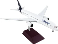 Boeing 787 9 Commercial Aircraft Lufthansa White with Blue Tail Gemini 200 Series 1/200 Diecast Model Airplane GeminiJets G2DLH1050