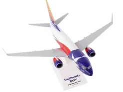 Boeing 737-700 Commercial Aircraft "Southwest Airlines - Lone Star One" (N931WN) Texas Flag Livery (Snap-Fit) 1/130 Plastic Model by Skymarks