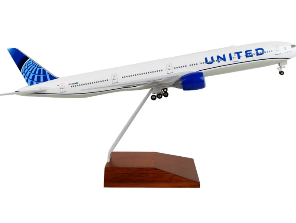 Boeing 777-300 Commercial Aircraft "United Airlines" (N2749U) White with Blue Tail with Wood Stand (2019 Livery) (Snap-Fit) 1/200 Plastic Model by Skymarks