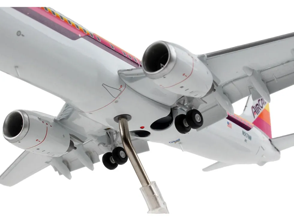 Boeing 737 800 Commercial Aircraft with Flaps Down American Airlines AirCal Gray with Stripes Gemini 200 Series 1/200 Diecast Model Airplane GeminiJets G2AAL474F