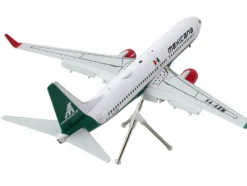 Boeing 737-800 Commercial Aircraft with Flaps Down "Mexicana" (XA-ASM) White with Green Stripes "Gemini 200" Series 1/200 Diecast Model Airplane by GeminiJets