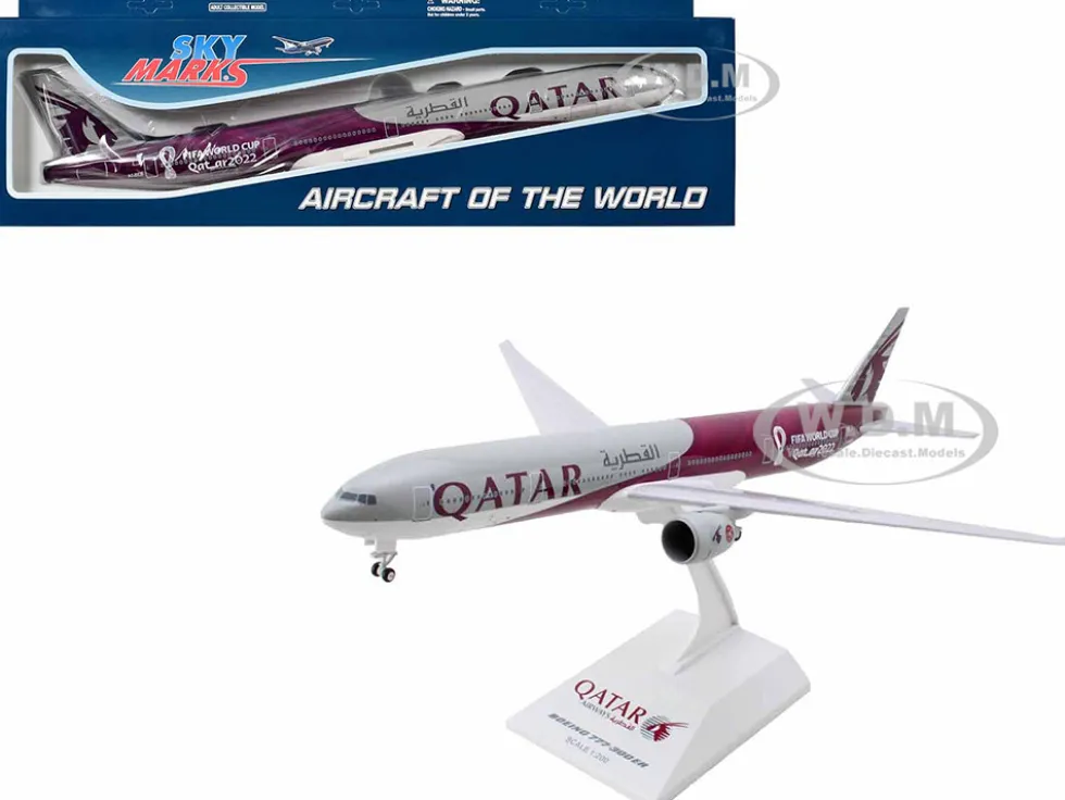 Boeing 777-300 Commercial Aircraft with Landing Gear "Qatar Airways - FIFA World Cup Qatar 2022" Gray and Dark Red (Snap-Fit) 1/200 Plastic Model by Skymarks