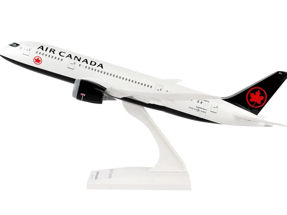 Boeing 787-8 Dreamliner Commercial Aircraft "Air Canada" (C-GHPQ) White with Black Tail (Snap-Fit) 1/200 Plastic Model by Skymarks