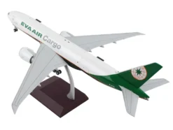 Boeing 777F Commercial Aircraft Eva Air Cargo White with Green Tail Gemini 200 Interactive Series 1/200 Diecast Model Airplane GeminiJets G2EVA950