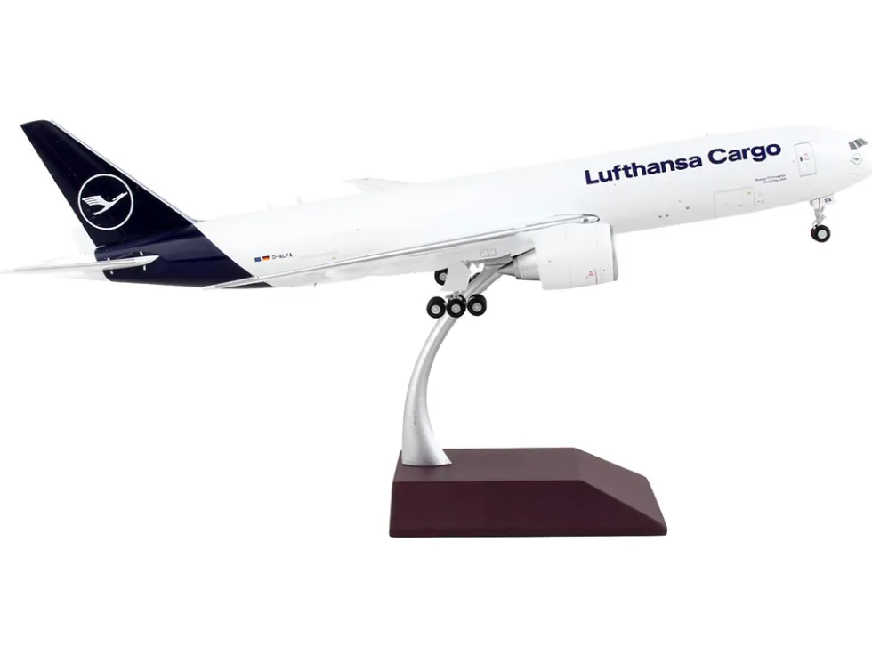 Boeing 777F Commercial Aircraft Lufthansa Cargo White with Blue Tail Gemini 200 Series 1/200 Diecast Model Airplane GeminiJets G2DLH1143