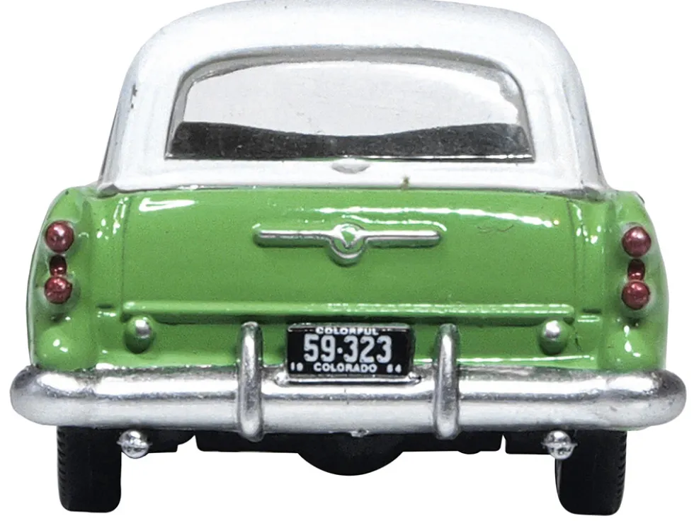 1954 Buick Century Estate Wagon Willow Green and White 1/87 HO Scale Diecast Model Car Oxford Diecast 87BCE54003