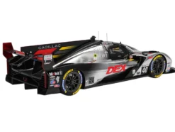 Cadillac V-Series.R #40 Louis Deletraz - Kamui Kobayashi - Jordan Taylor