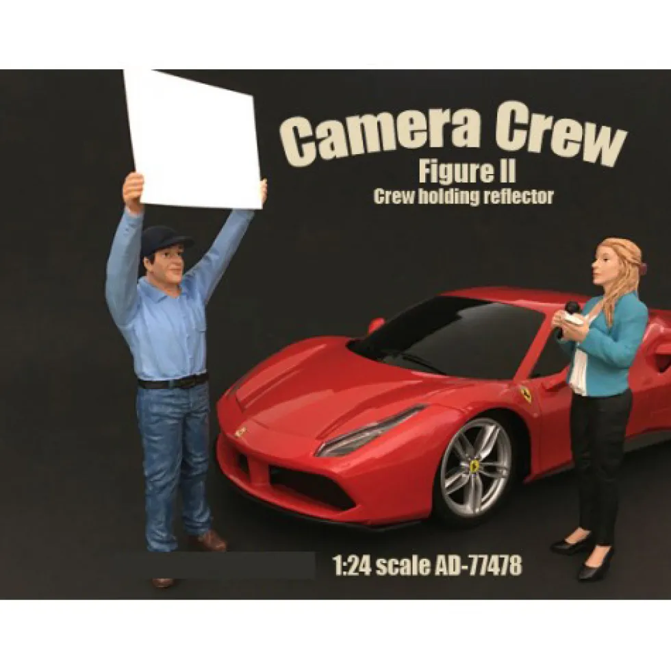 Camera Crew Figure II "Crew Holding Reflector" For 1:24 Scale Models American Diorama 77478
