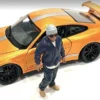 Car Meet 1 Figurine IV 1/24 Scale Models American Diorama 76380