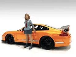 Car Meet 1 Figurine V 1/18 Scale Models American Diorama 76281