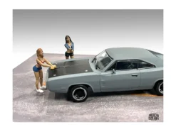 Car Wash Girls Set 2 Jessica and Jennifer 2 Piece Figure Set for 1/43 Scale Models American Diorama 38356