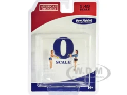 Car Wash Girls Set 2 Jessica and Jennifer 2 Piece Figure Set for 1/43 Scale Models American Diorama 38356