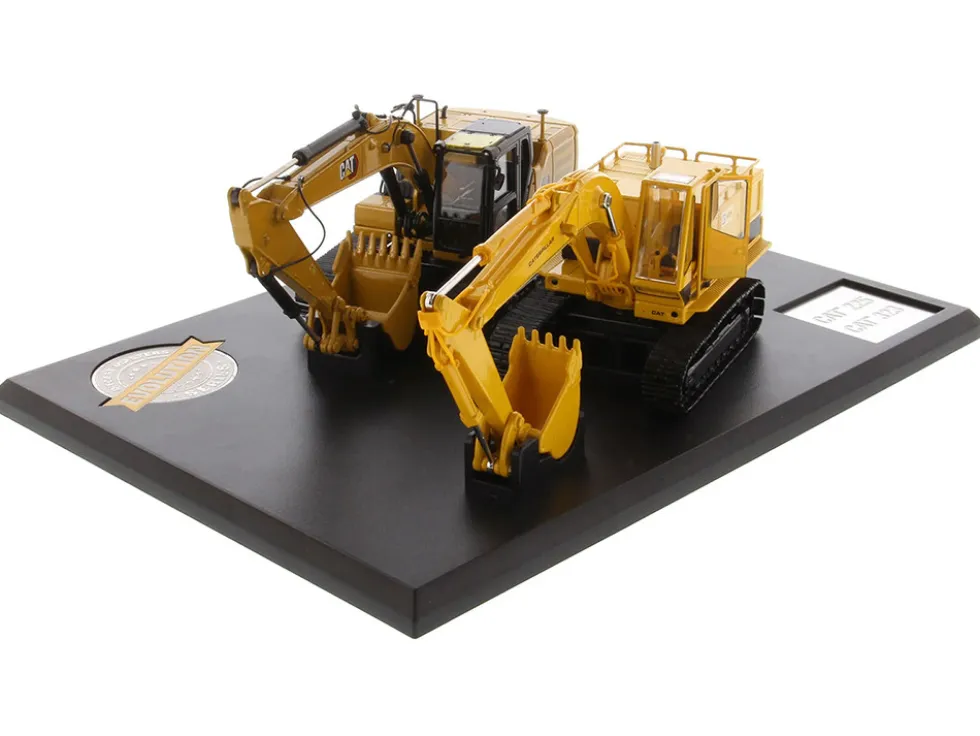 CAT Caterpillar 225 Hydraulic Escavator and CAT Caterpillar 323 Next Generation Hydraulic Escavator Set of 2 pieces Evolution Series 1/50 Diecast Models Diecast Masters 85715