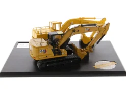 CAT Caterpillar 225 Hydraulic Escavator and CAT Caterpillar 323 Next Generation Hydraulic Escavator Set of 2 pieces Evolution Series 1/50 Diecast Models Diecast Masters 85715