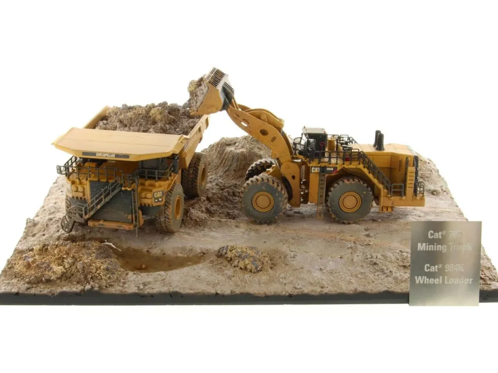 CAT Caterpillar 994K Wheel Loader and 797 Mining Truck Yellow (Weathered) Set of 2 Pieces "Weathered Series" 1/125 Diecast Model by Diecast Masters