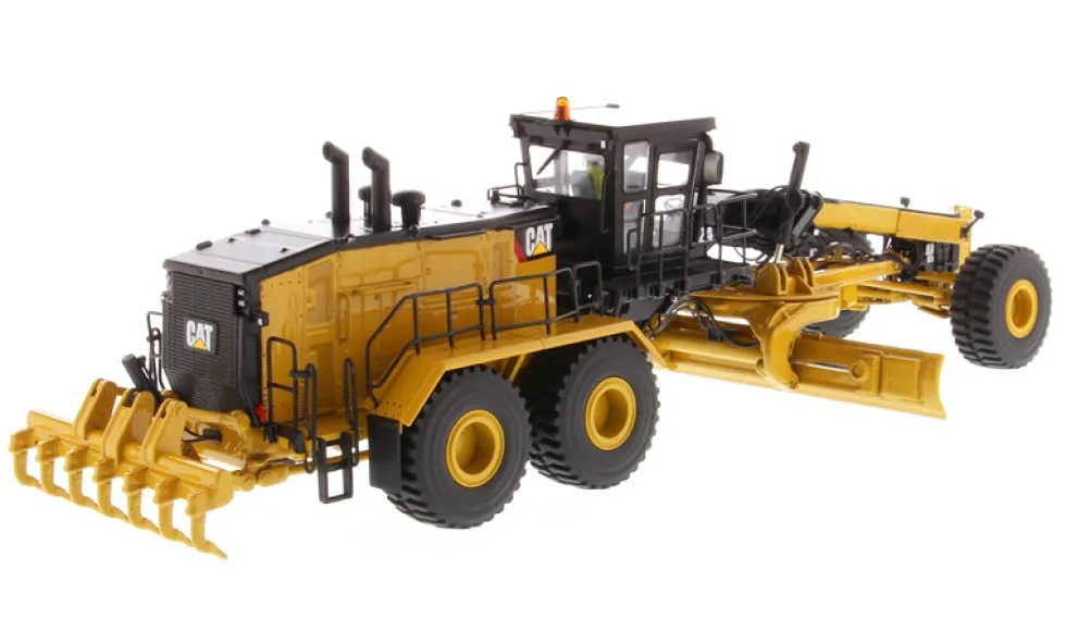 CAT Caterpillar 24 Motor Grader Operator High Line Series 1/50 Diecast Model Diecast Masters 85552