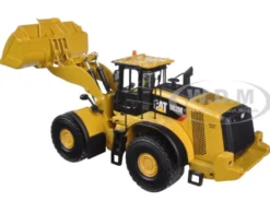 CAT Caterpillar 982M Wheel Loader with Operator High Line Series 1/50 Diecast Model Diecast Masters 85292