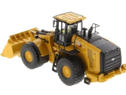 CAT Caterpillar 980 Wheel Loader Yellow with Operator High Line Series 1/50 Diecast Model Diecast Masters 85684
