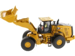 CAT Caterpillar 980 Wheel Loader Yellow with Operator High Line Series 1/50 Diecast Model Diecast Masters 85684