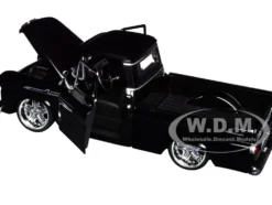 1958 Chevrolet Apache Fleetside Pickup Black "Maxx Design" "American Classics" Series 1/24 Diecast Model Car by Motormax