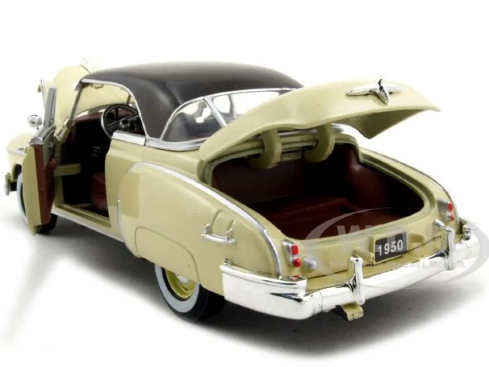1950 Chevrolet Bel Air Cream 1/24 Diecast Model Car Motormax 73268