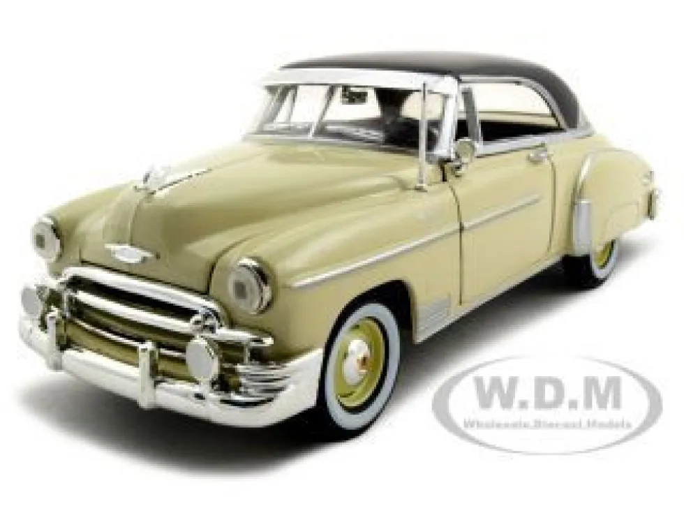 1950 Chevrolet Bel Air Cream 1/24 Diecast Model Car Motormax 73268
