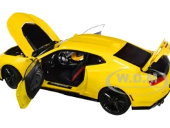 Chevrolet Camaro ZL1 Bright Yellow 1/18 Model Car Autoart 71205