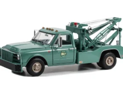 1967 Chevrolet C 30 Dually Wrecker Holley Speed Shop 1/18 Diecast Model Car Greenlight 13682