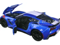 2017 Chevrolet Corvette Grand Sport Blue 1/24 Diecast Model Car Maisto 31516