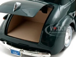 1939 Chevrolet Coupe Green 1/24 Diecast Model Car Motormax 73247