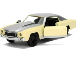 Chevrolet Monte Carlo Cream with Silver Hood and Top 