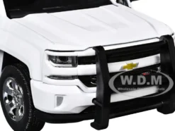 2017 Chevrolet Silverado 1500 LT Z71 Crew Cab Pickup Truck with White with Flashing Light Bar and Front and Rear Lights and Sounds 1/27 Diecast Model Car by Motormax