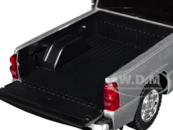 2006 Chevrolet Silverado 1500 Pickup Truck Gray Metallic 