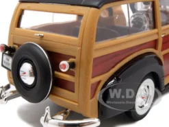 1948 Chevrolet Woody Fleetmaster Brown 1/24 Diecast Car Model Welly 22083